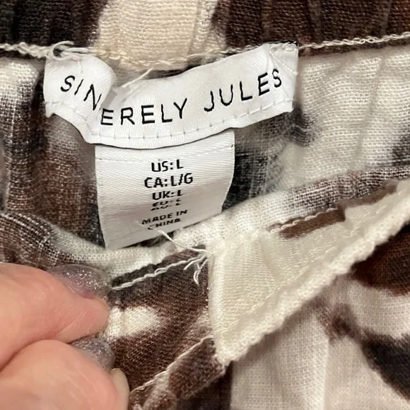 Sincerely Jules White and Brown Wide Leg cow print Pants - Picture 5 of 6